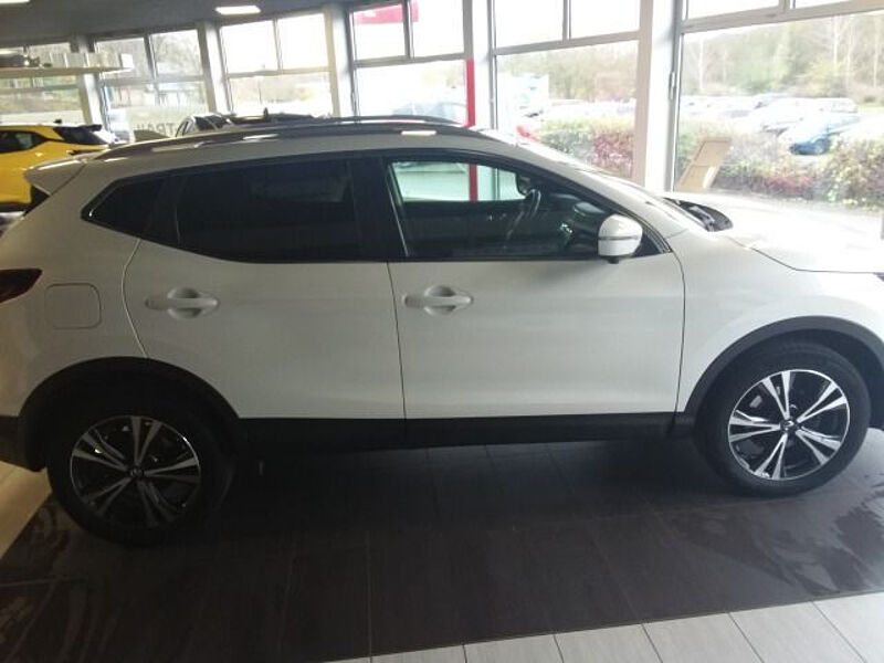 Nissan Qashqai 1.3 DIG-T 117 kW N-Connecta