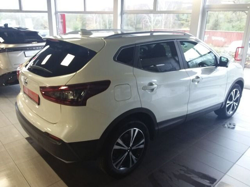 Nissan Qashqai 1.3 DIG-T 117 kW N-Connecta